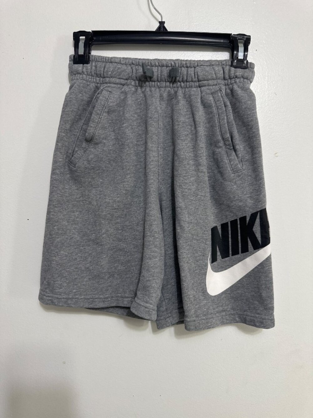 Nike Boys Sportswear Club Fleece Shorts Heather Gray Big Logo L